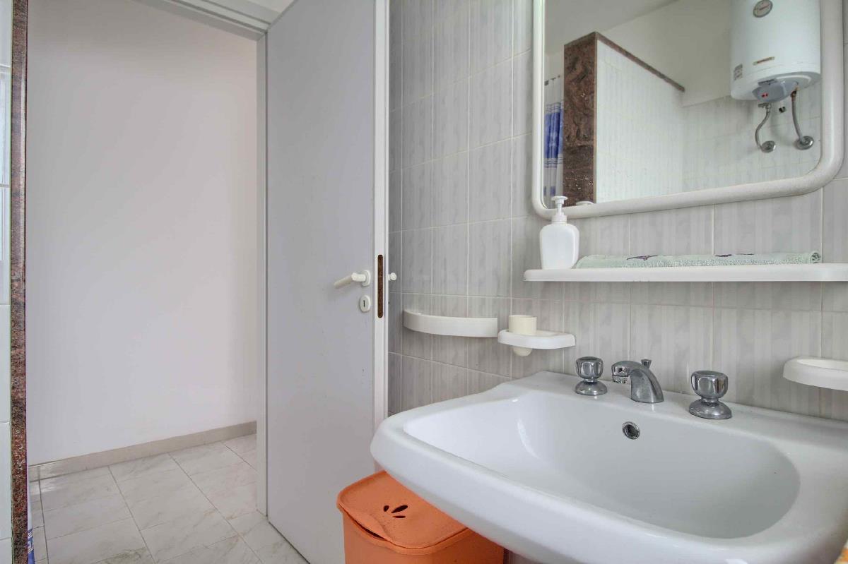 Front Beach Torre Mozza