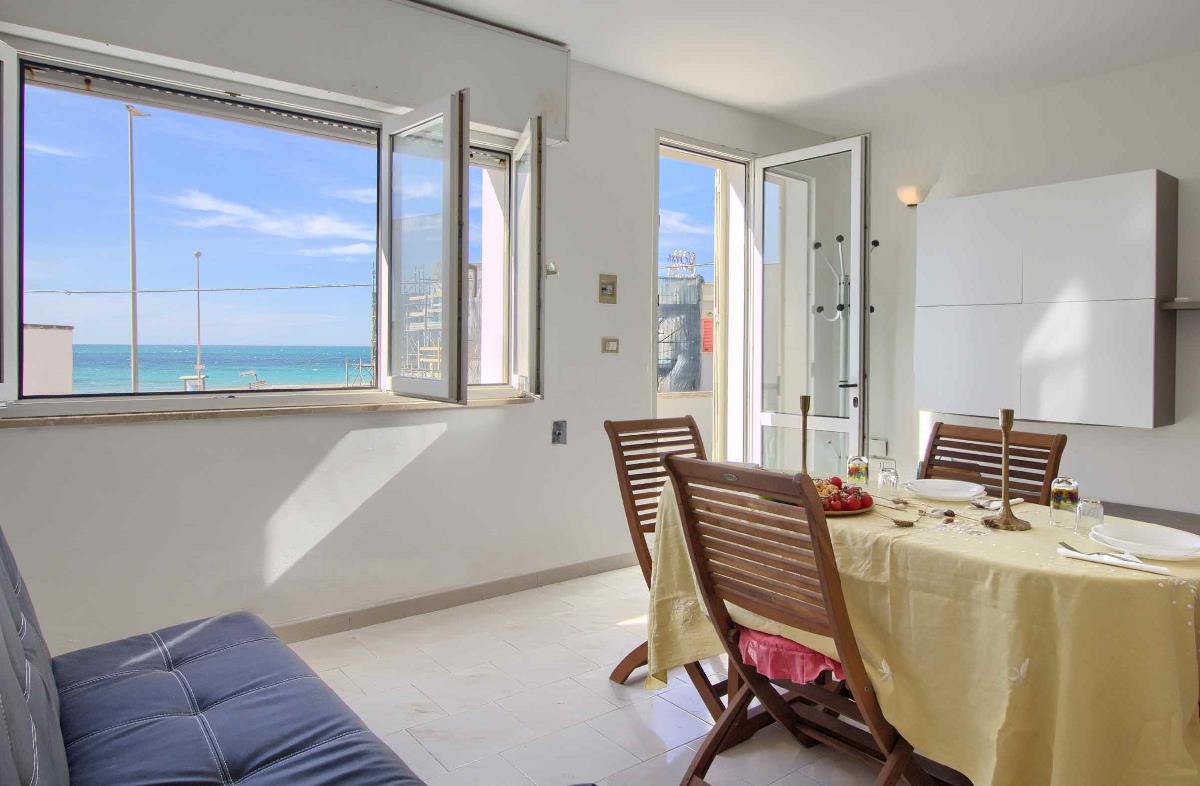 Front Beach Torre Mozza