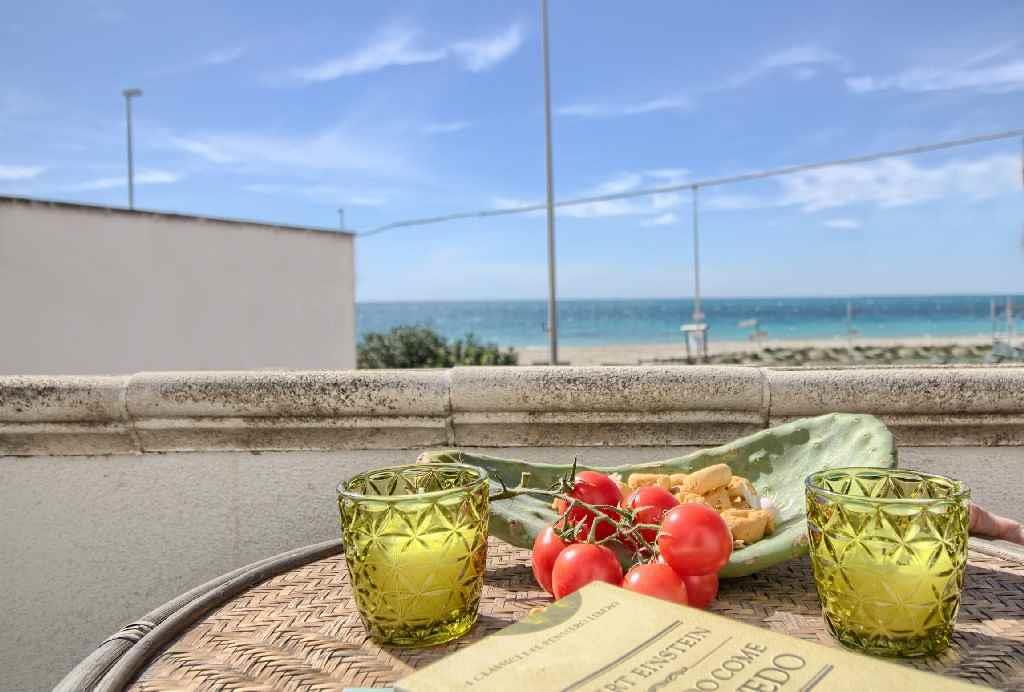 Front Beach Torre Mozza