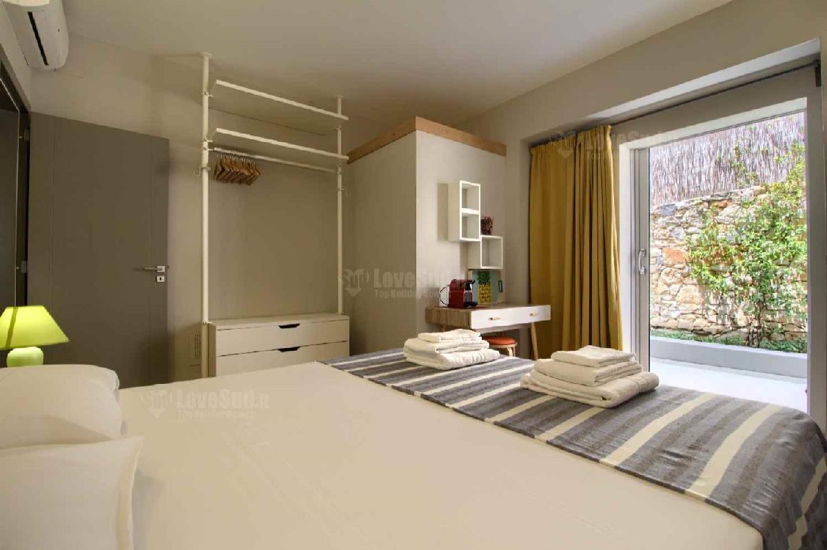 Blue Room Controvento