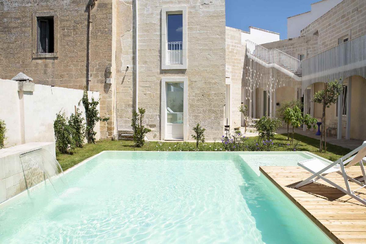 Melissa – Luxury Distilia