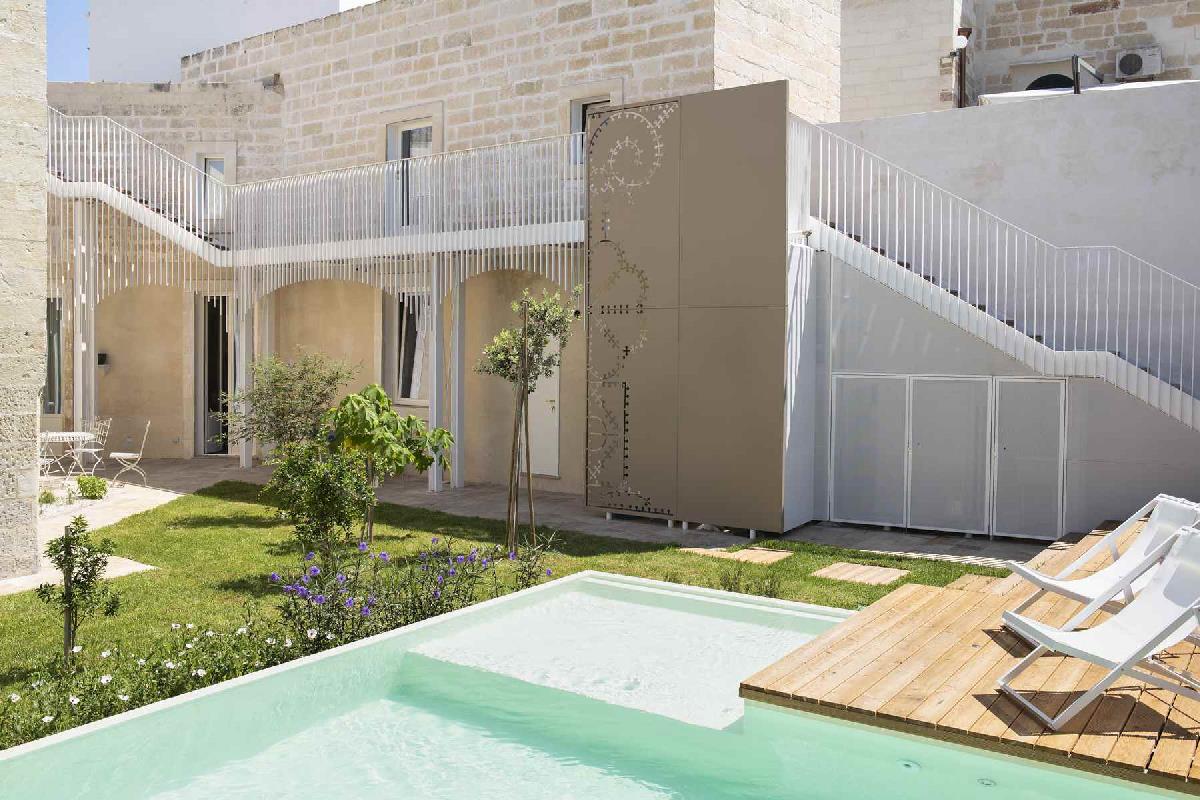 Melissa – Luxury Distilia