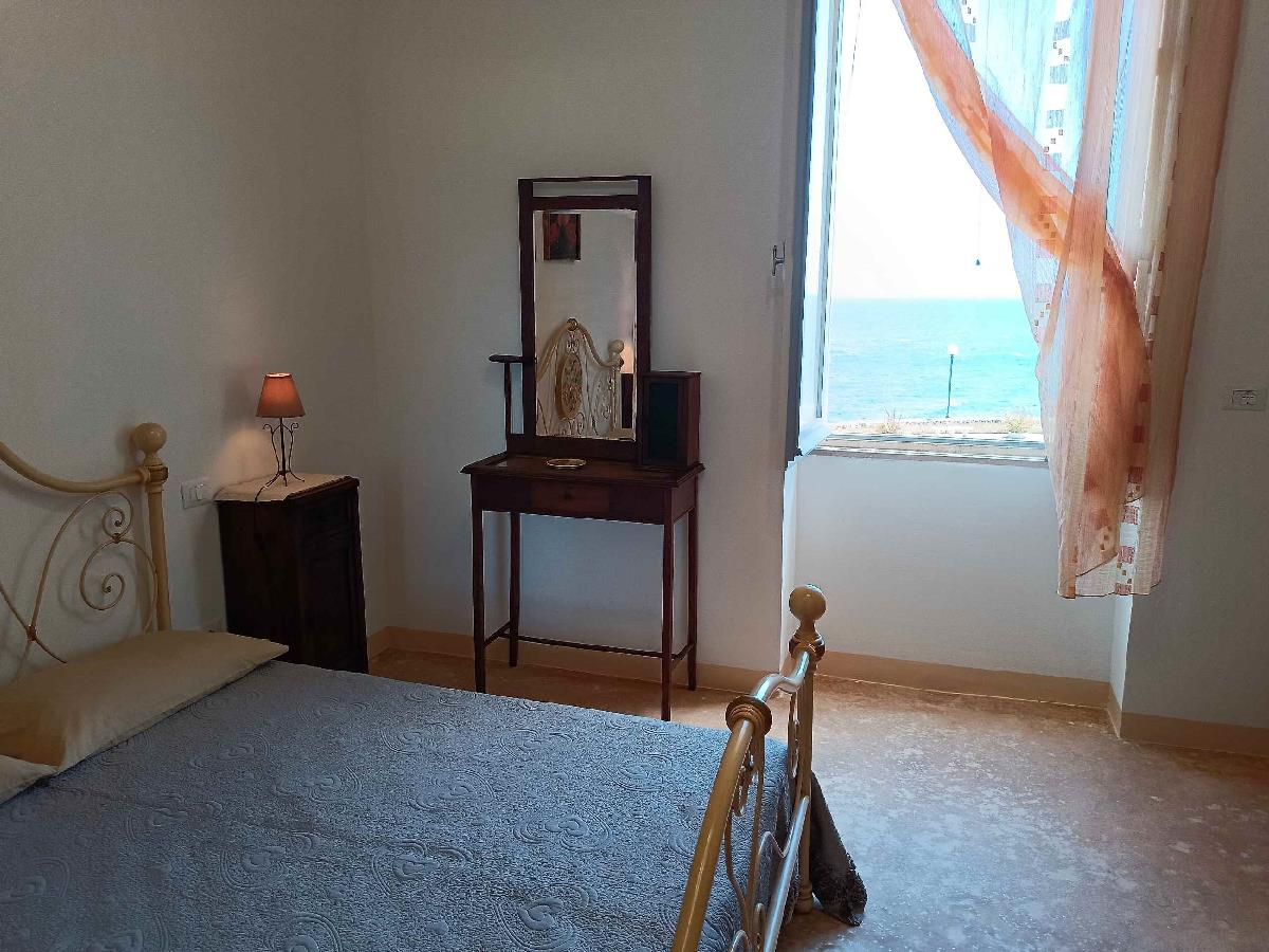 Apt Gloria – Villa Risolo