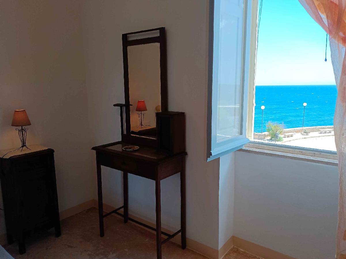 Apt Gloria – Villa Risolo