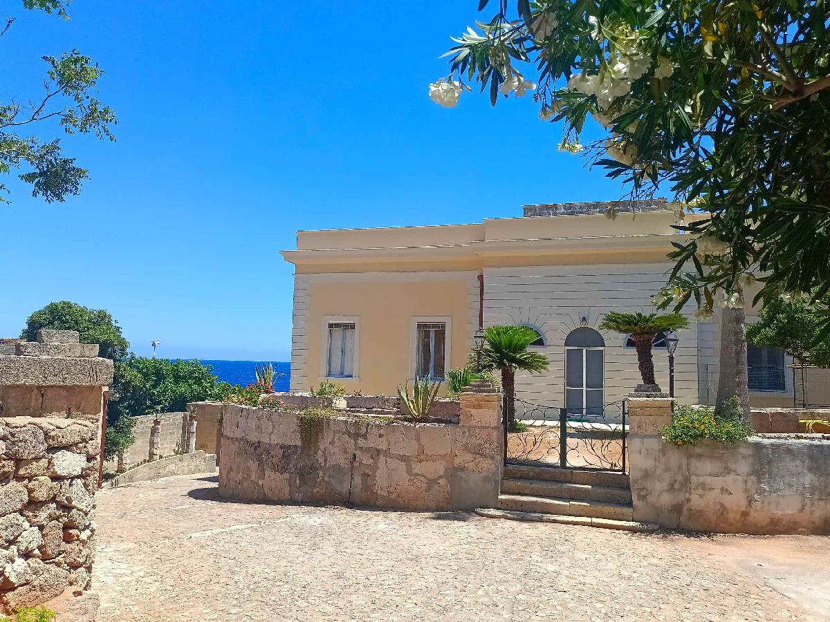 Apt Gloria – Villa Risolo